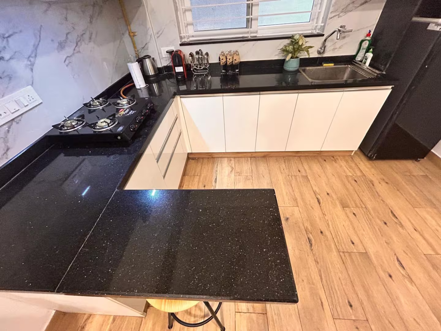 Fully equipped kitchen