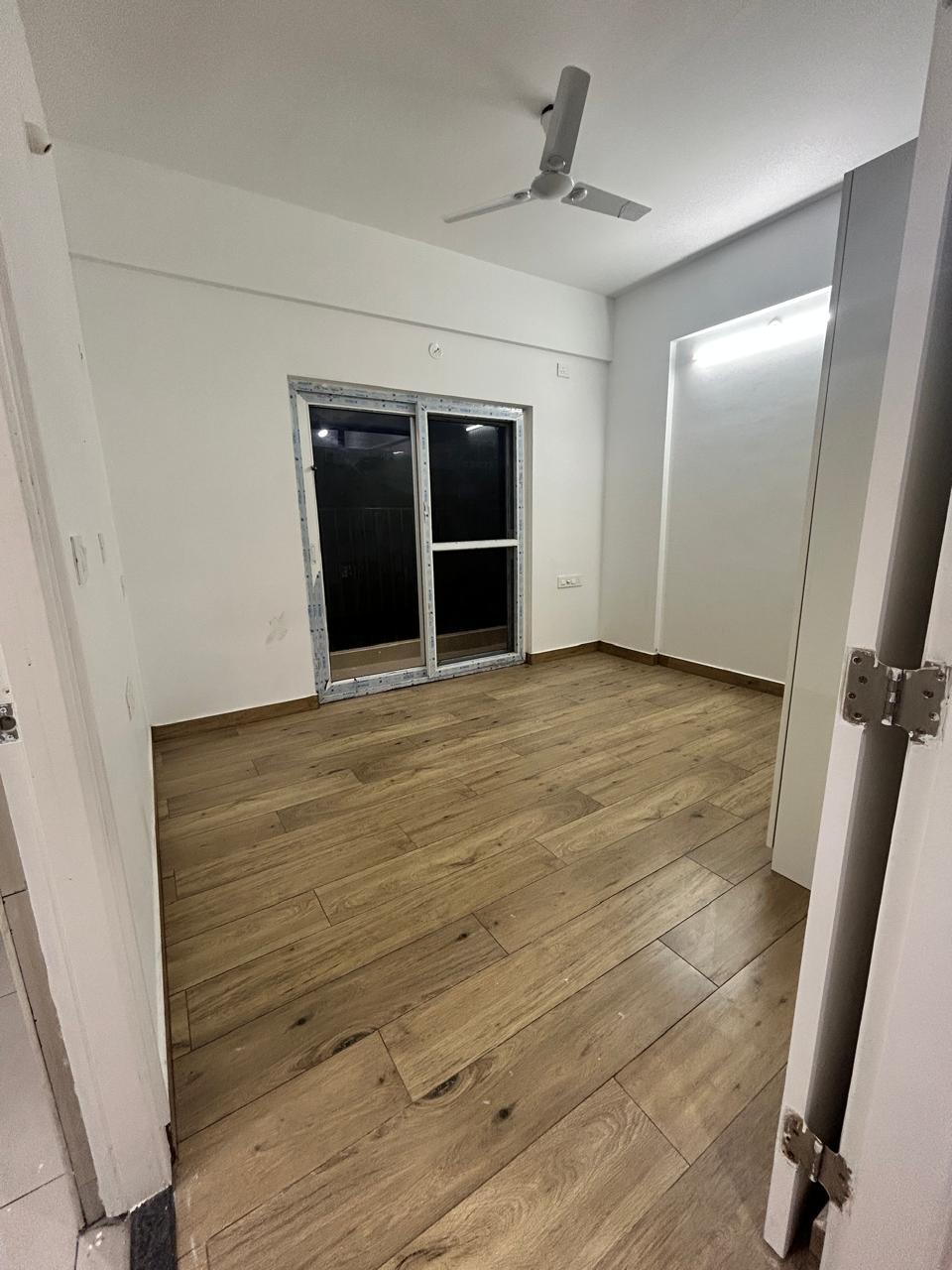 Unfurnished bedroom